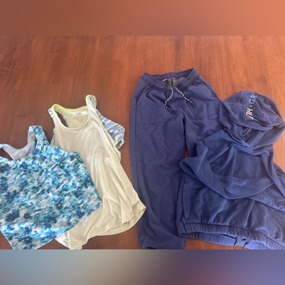 Athleta Kids Matching Set - Blue and Cream